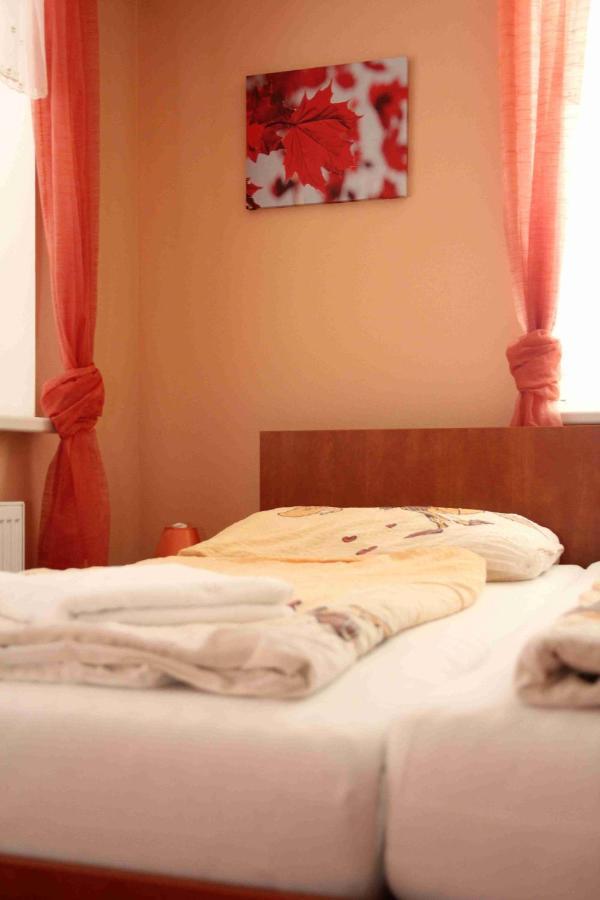 Cerny Kocour Apart Hotel Sarovy Exterior photo